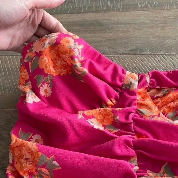 WAYF| FLORAL RUCHED BODYSUIT - Picture 6 of 10